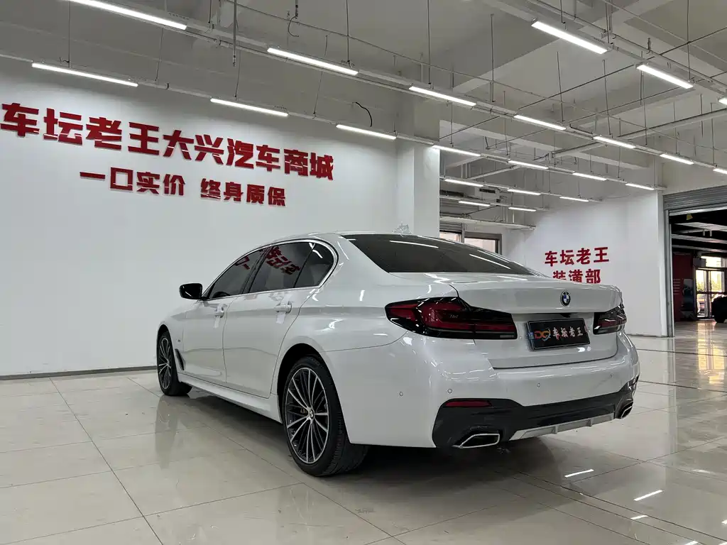 BMW 5 Series 2021 530Li Leading M Sports Package купить на сайте DeffCars