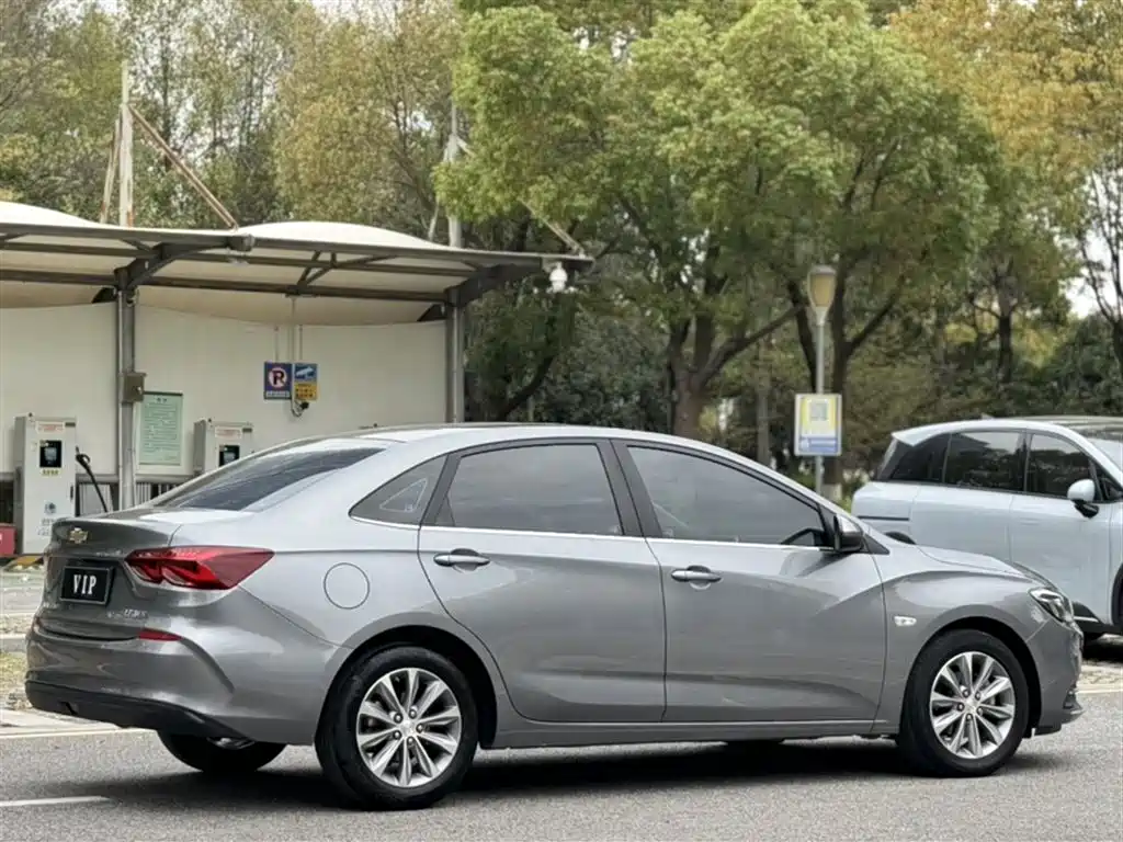 Cruze 2022 320 Automatic Sunroof Edition купить на сайте DeffCars