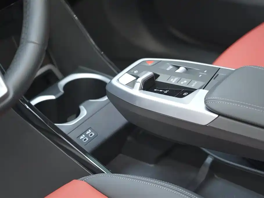 BMW X1 2024 sDrive25Li X Design Package купить на сайте DeffCars