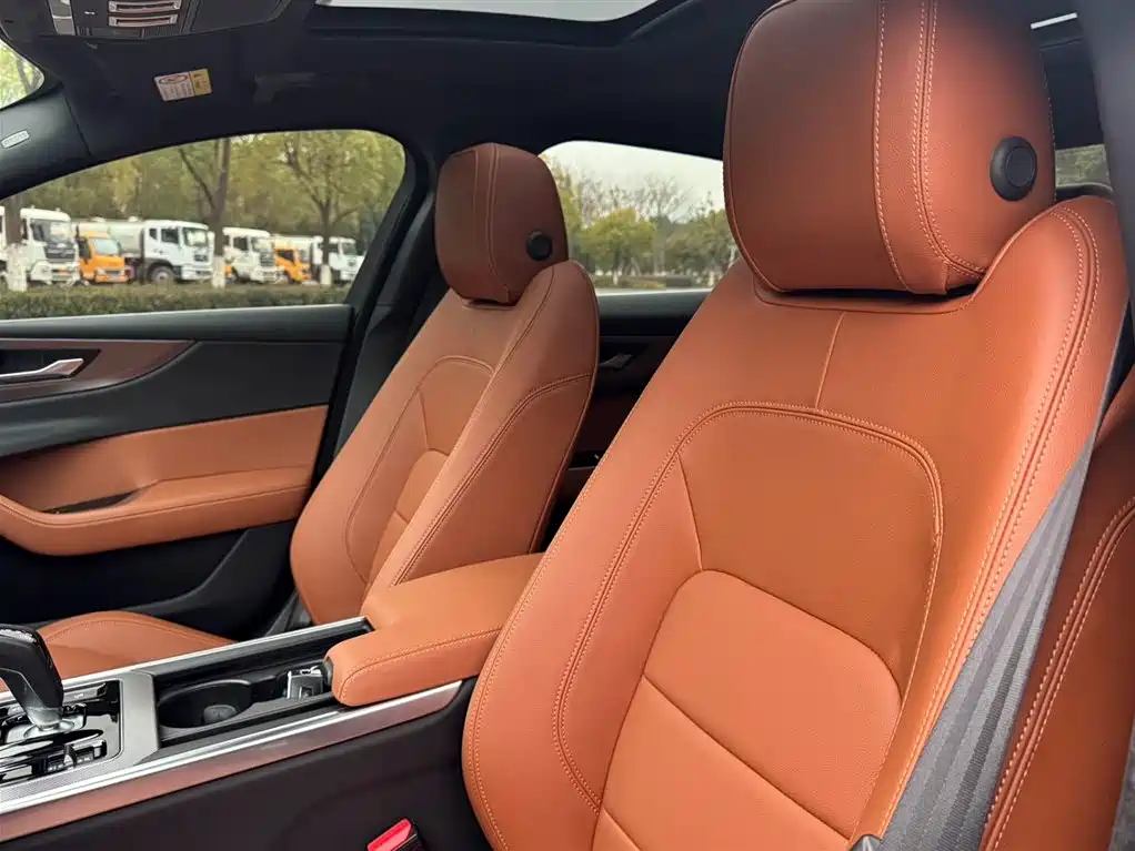 Jaguar XEL 2023 2.0T 250PS R-DYNAMIC S Advanced Sports Edition купить на сайте DeffCars