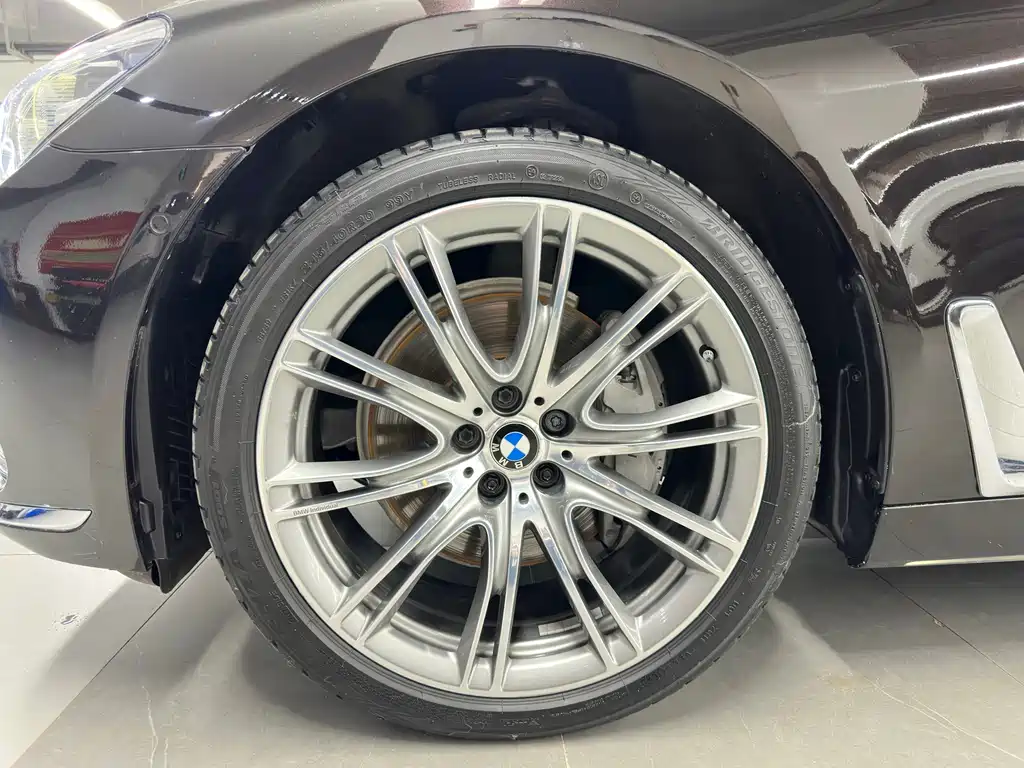 BMW 7 Series 2018 740Li xDrive Exclusive Excellence Package купить на сайте DeffCars