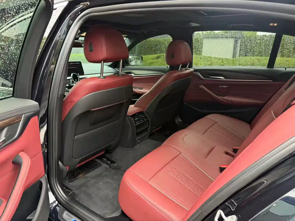 BMW 5 Series 2022 facelift 530Li leading M sports package купить на сайте DeffCars