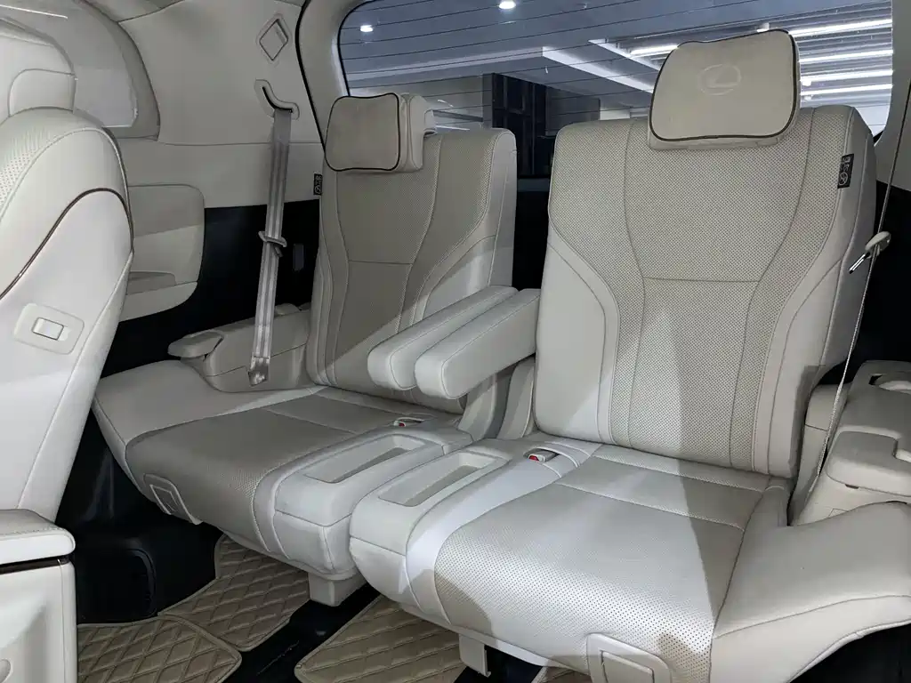 Lexus LM 2023 500h six-seater premium version купить на сайте DeffCars