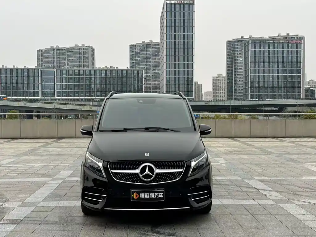 Mercedes-Benz V-Class 2022 V 260 L Long Wheelbase Luxury Edition купить на сайте DeffCars
