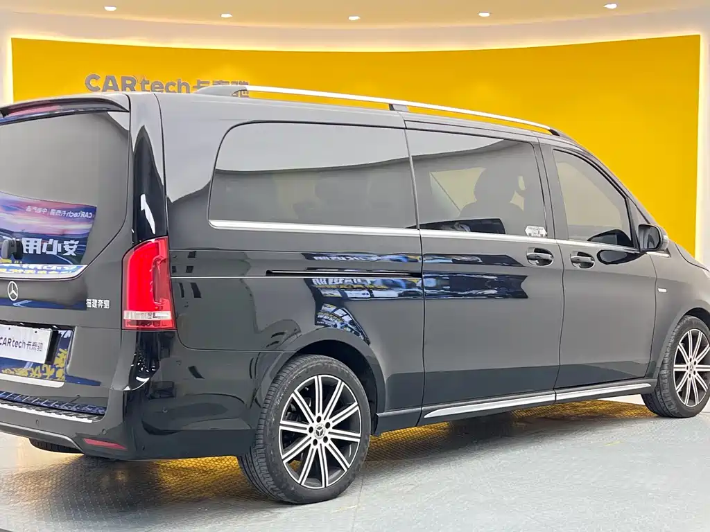 Mercedes-Benz V-Class 2021 V 260 L Long Wheelbase Luxury Edition купить на сайте DeffCars