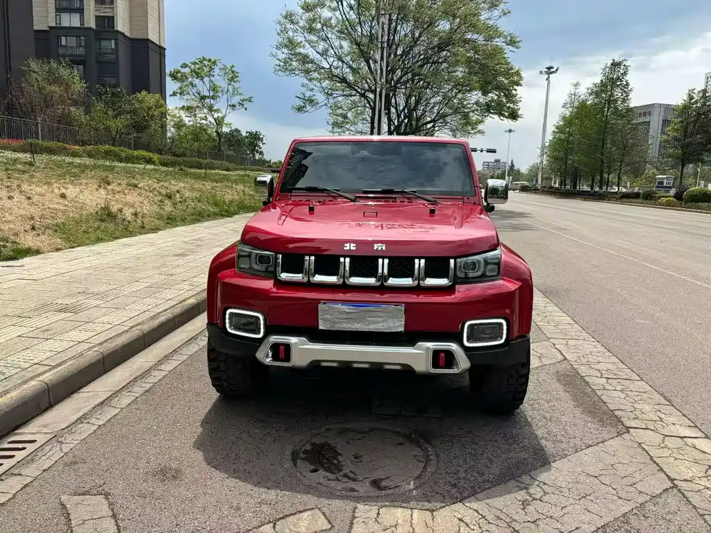 Beijing off-road BJ40 2020 2.0T automatic two-wheel drive city hunter version knight type купить на сайте DeffCars