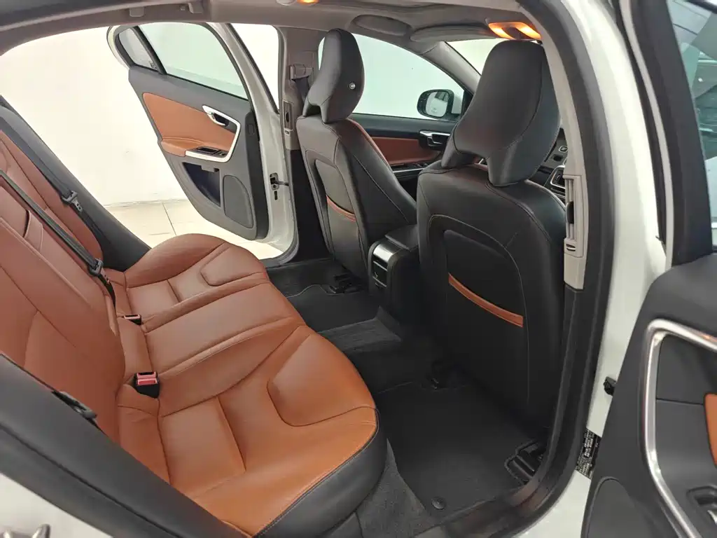 Volvo S60 2019 S60L T3 Smart Edition купить на сайте DeffCars