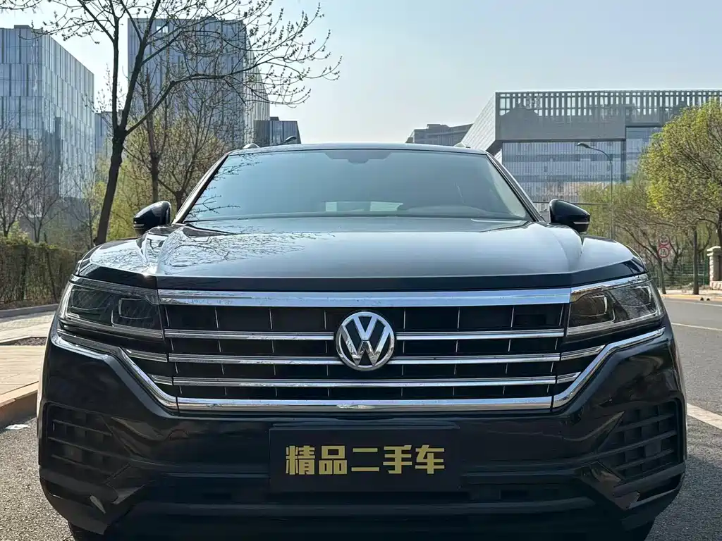 Touareg 2019 2.0TSI Pilot Edition National VI купить на сайте DeffCars