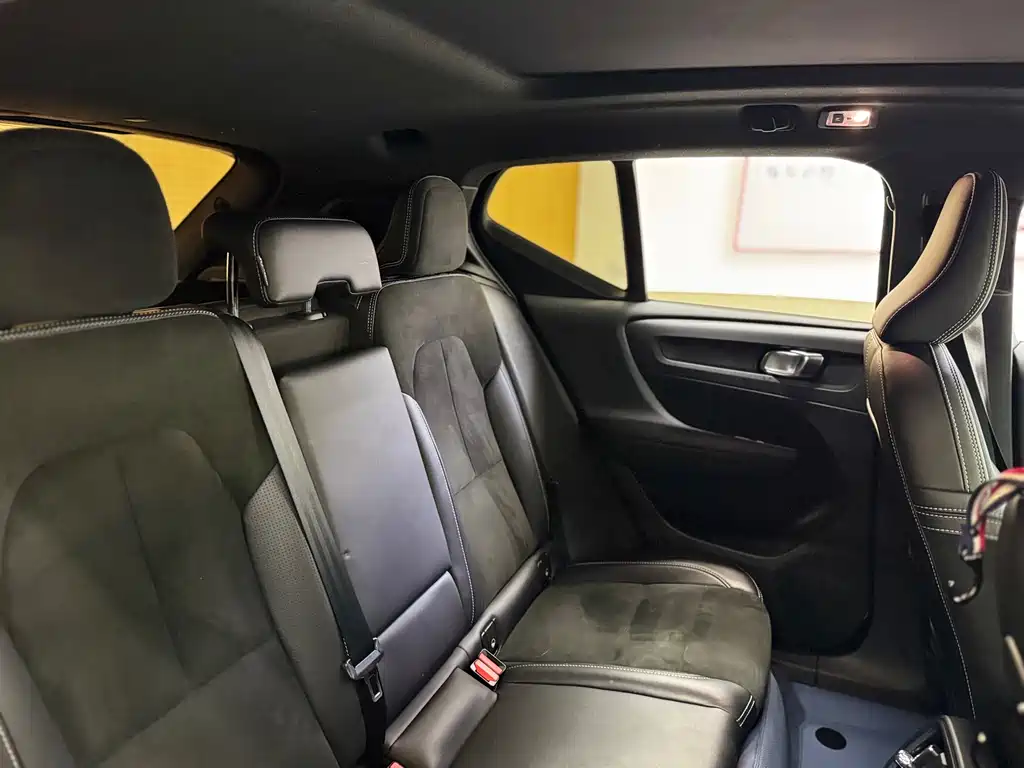 Volvo XC40 2020 T4 four-wheel drive Zhiyuan Sport Edition купить на сайте DeffCars