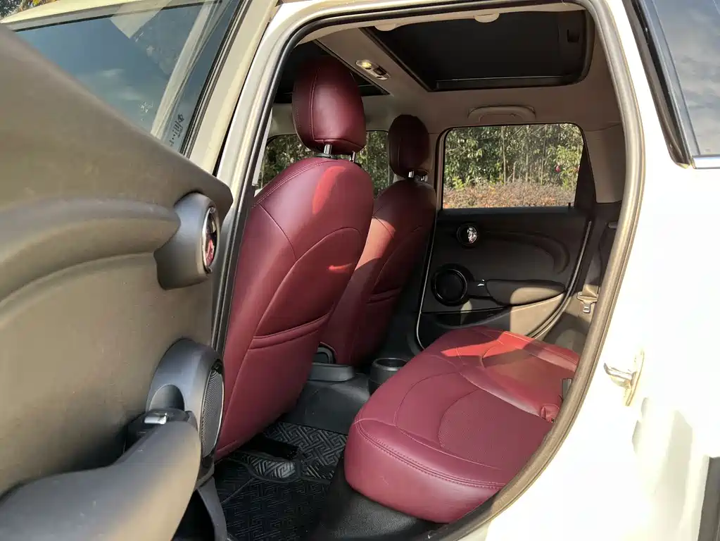 Mini 2023 1.5T ONE five-door version купить на сайте DeffCars