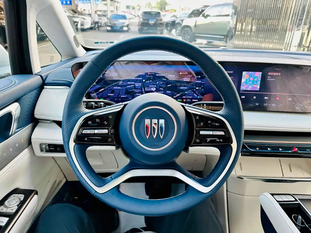 Buick GL8 New Energy 2024 Lu Zun Luxury Edition 6 seats купить на сайте DeffCars