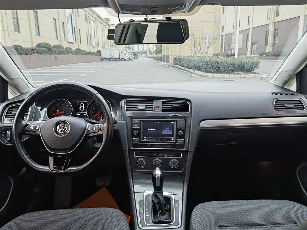 Golf 2018 230TSI automatic comfort type купить на сайте DeffCars