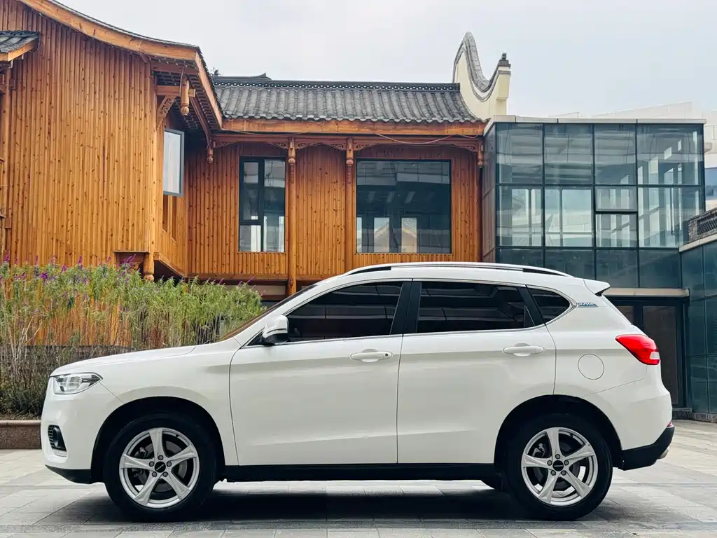 Haval H2 2018 Creative Edition Blue Label 1.5T dual-clutch two-wheel drive fashion model купить на сайте DeffCars