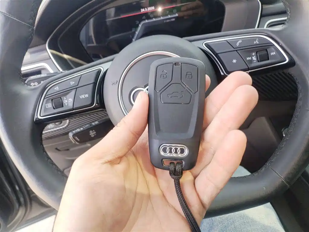 Audi A4L 2022 40 TFSI luxury and dynamic model купить на сайте DeffCars