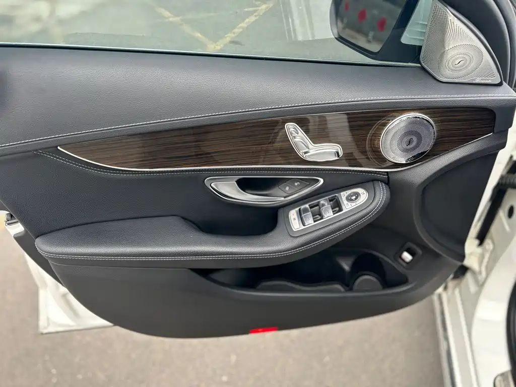 Mercedes-Benz C-Class 2016 C 180 L Sports купить на сайте DeffCars