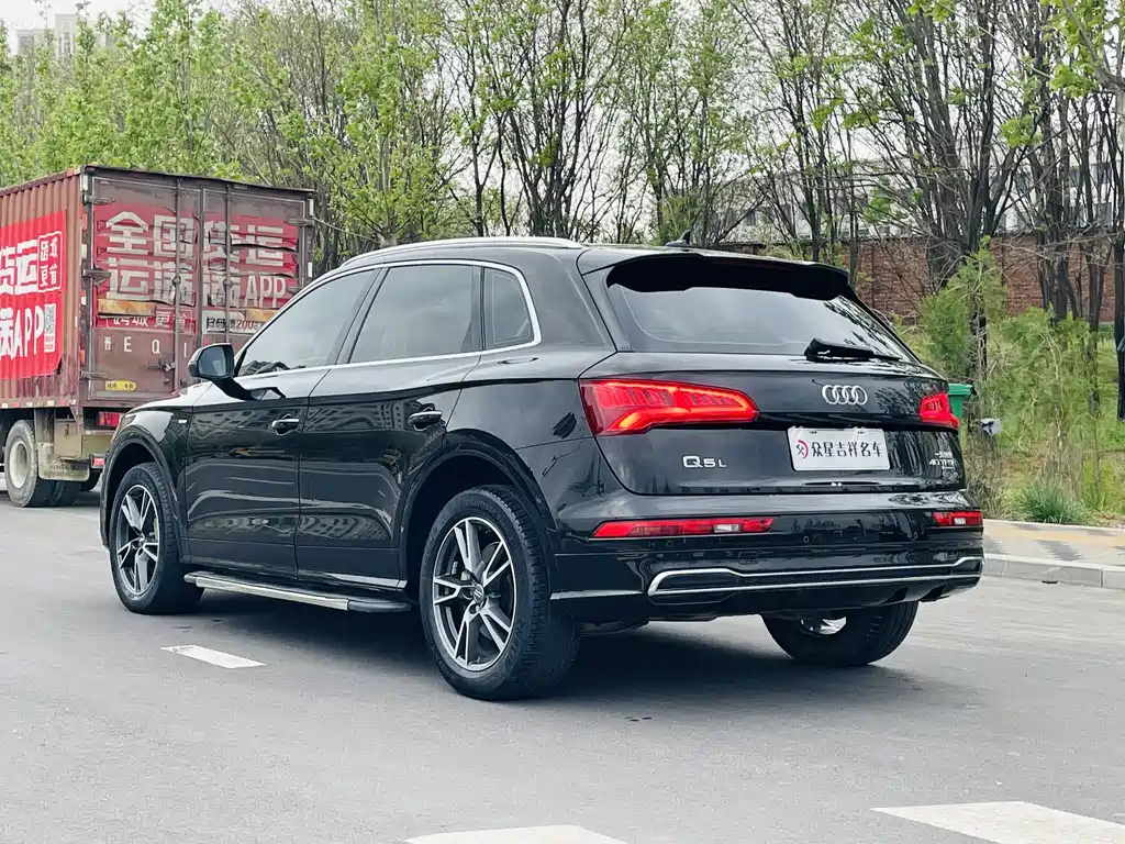 Audi Q5L 2018 40 TFSI enjoys fashionable style, National VI купить на сайте DeffCars