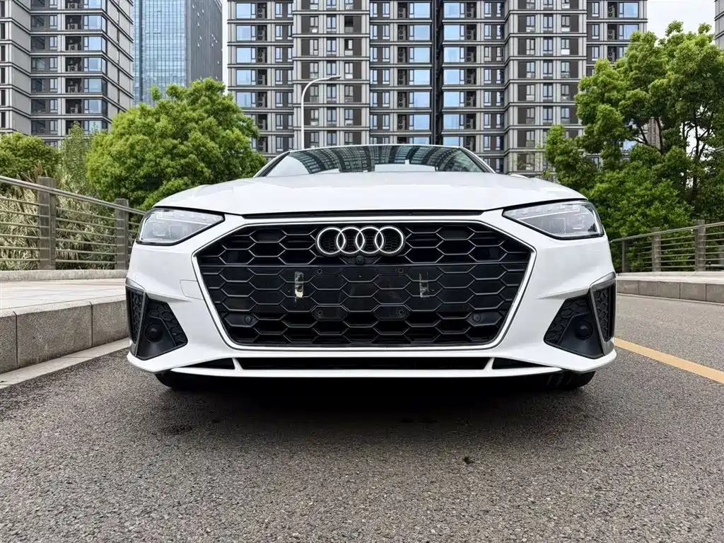 Audi A4L 2022 40 TFSI Fashionable and Dynamic купить на сайте DeffCars