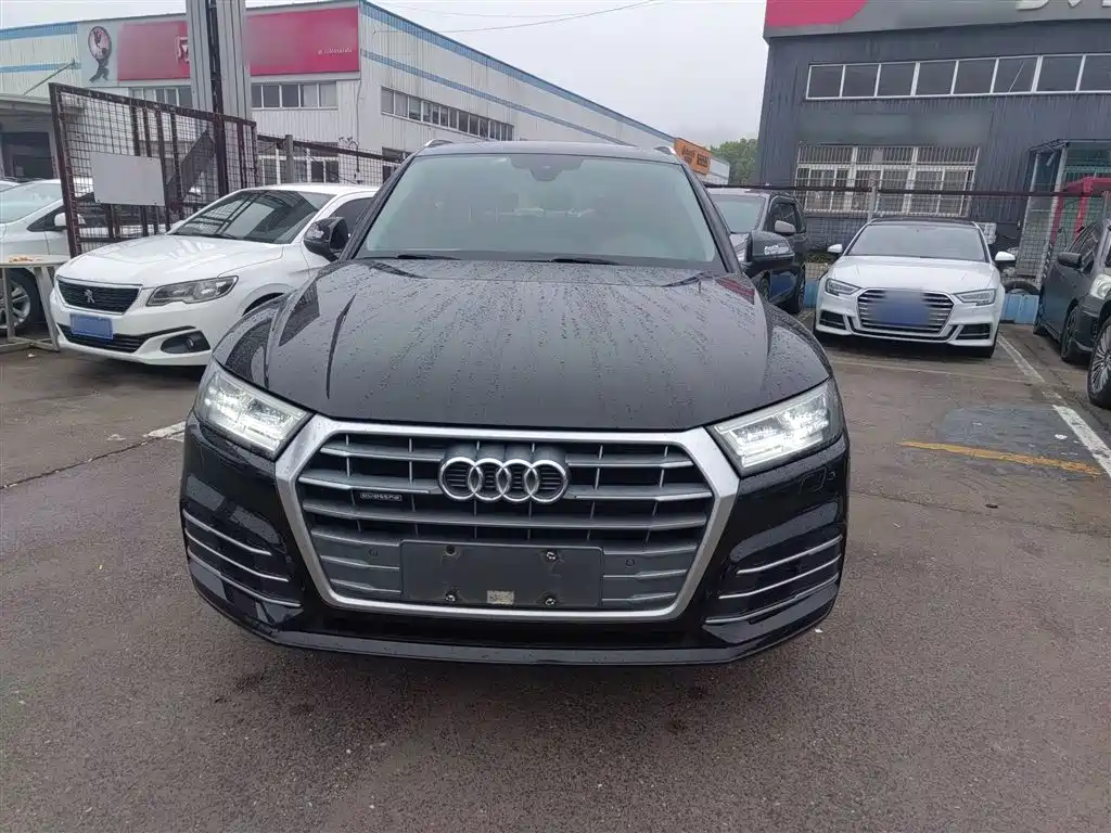 Audi Q5L 2018 45 TFSI Exclusive Fashion Model National V купить на сайте DeffCars