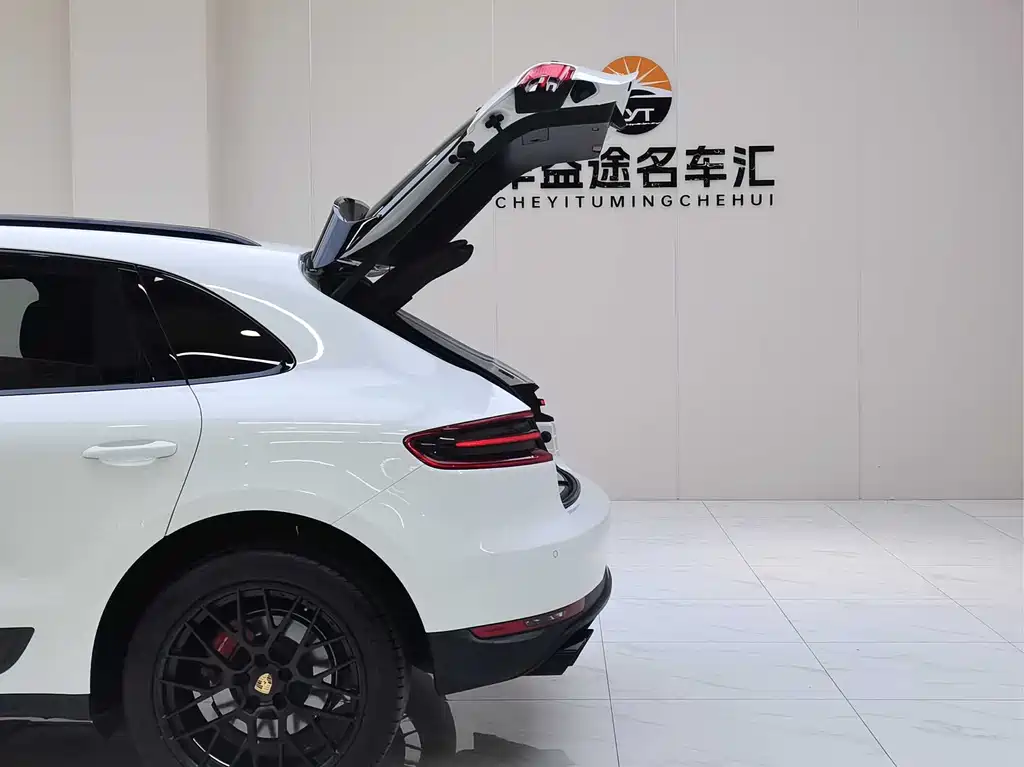 Macan 2017 Macan 2.0T купить на сайте DeffCars