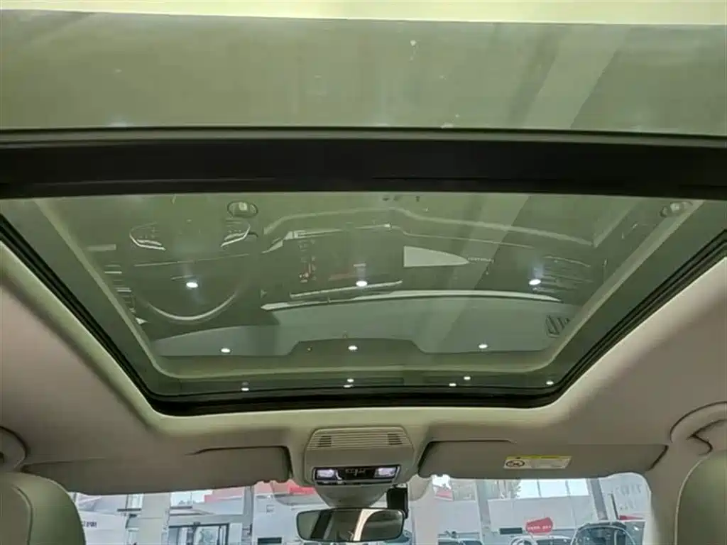 Touron 2022 380TSI four-wheel drive luxury version купить на сайте DeffCars
