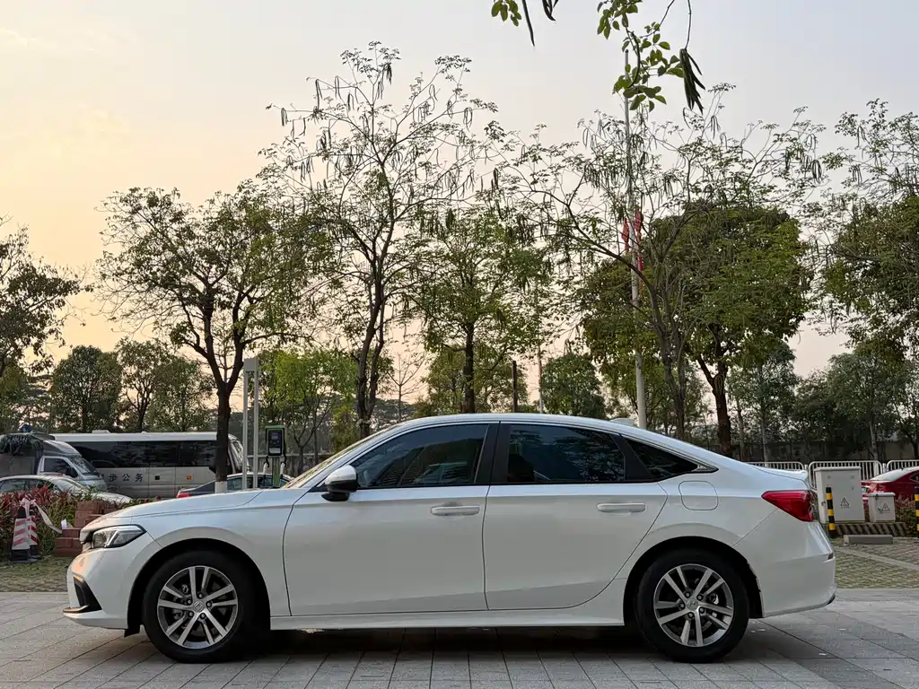Civic 2022 240TURBO CVT Dynamic Edition купить на сайте DeffCars