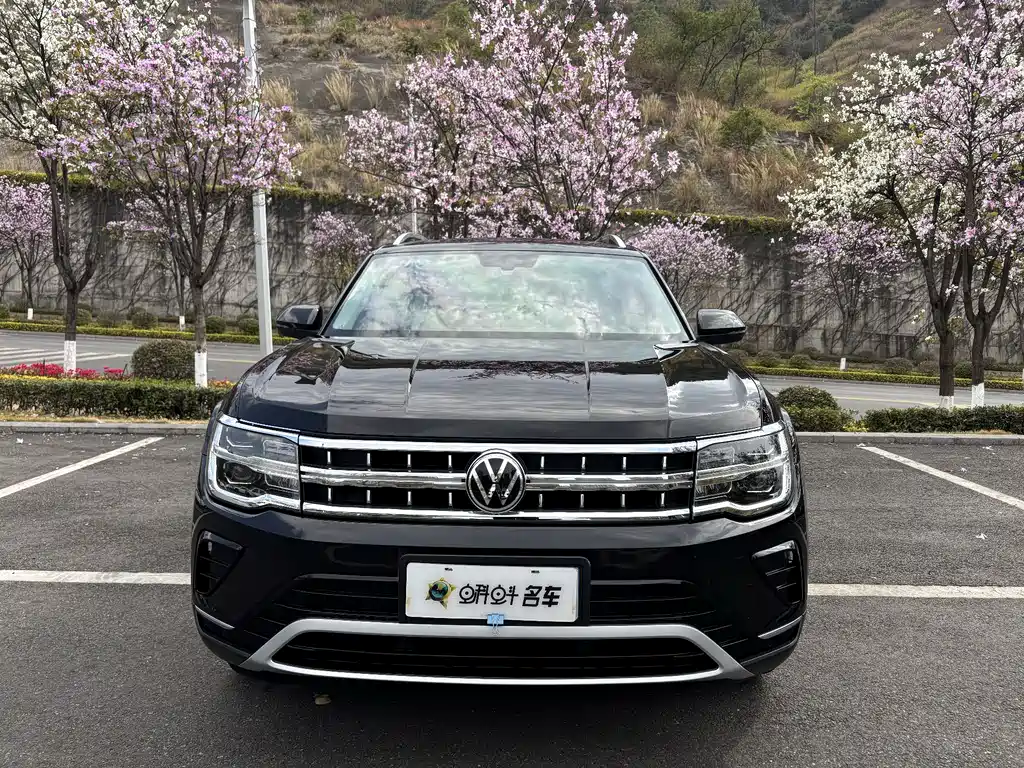 Touron 2021 330TSI two-wheel drive luxury version купить на сайте DeffCars