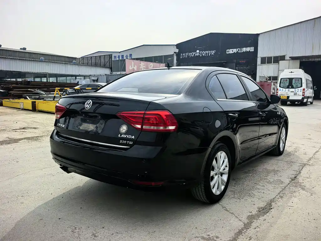 Lavida 2017 230TSI DSG Comfort Edition купить на сайте DeffCars