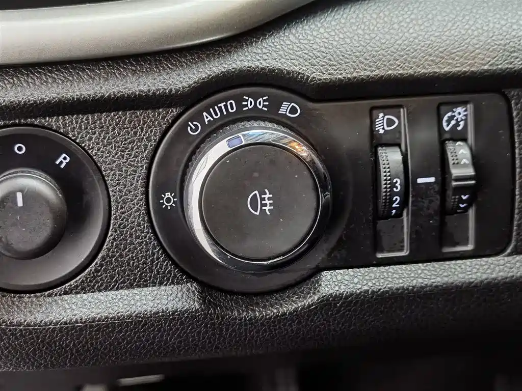Yinglang 2021 model model 1.5L automatic elite model купить на сайте DeffCars