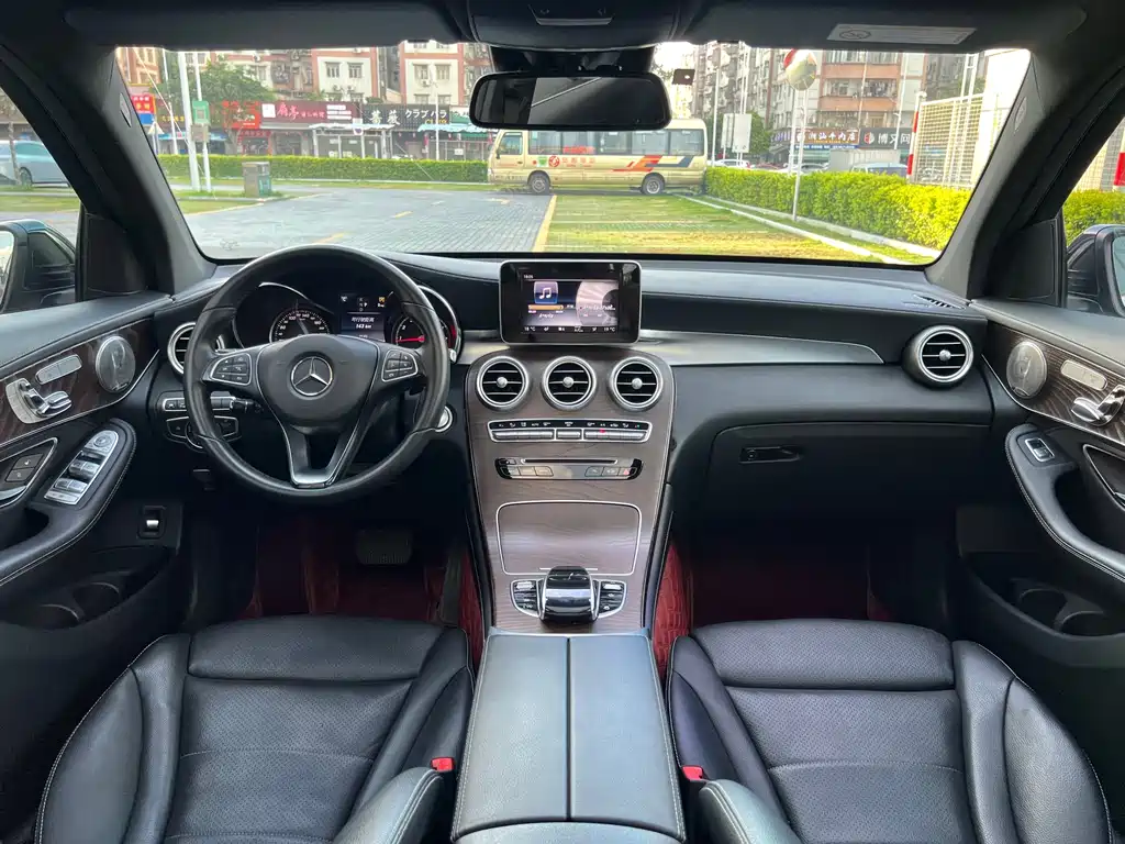 Mercedes-Benz GLC 2017 GLC 300 4MATIC Dynamic купить на сайте DeffCars