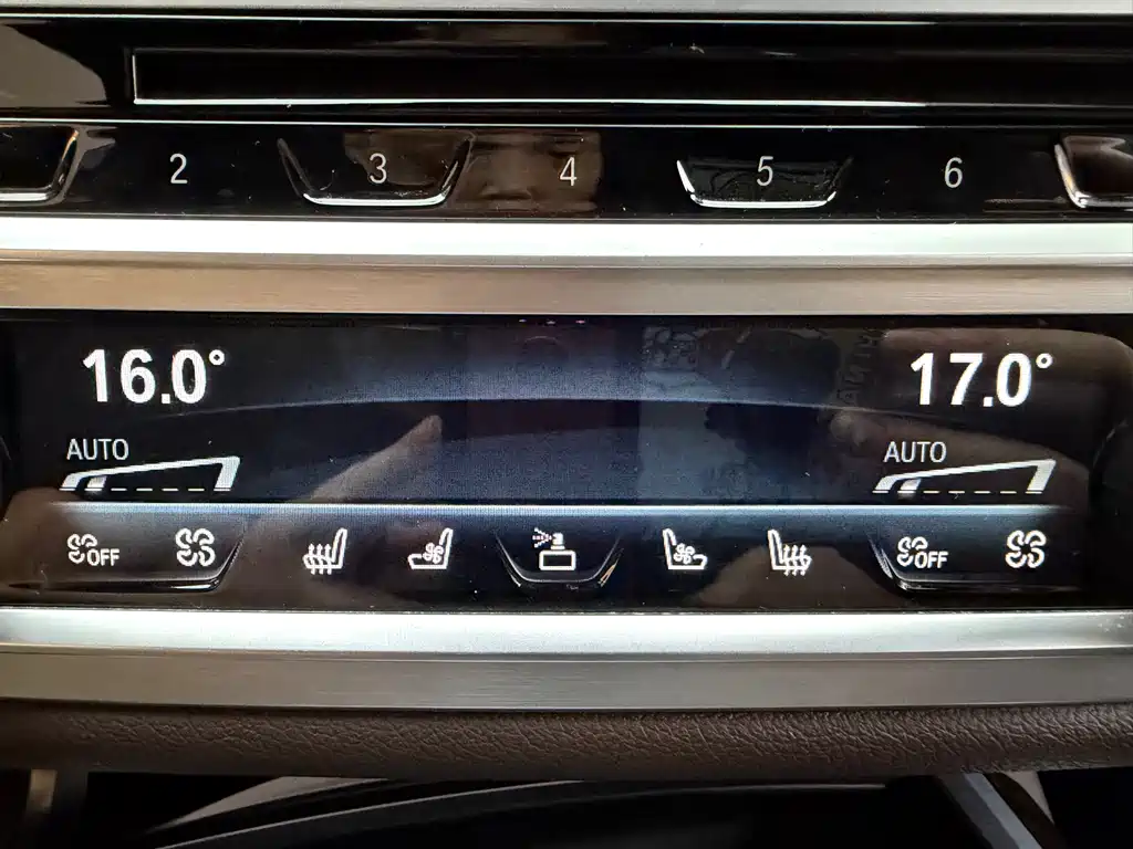 BMW 7 Series 2017 740Li xDrive Luxury купить на сайте DeffCars