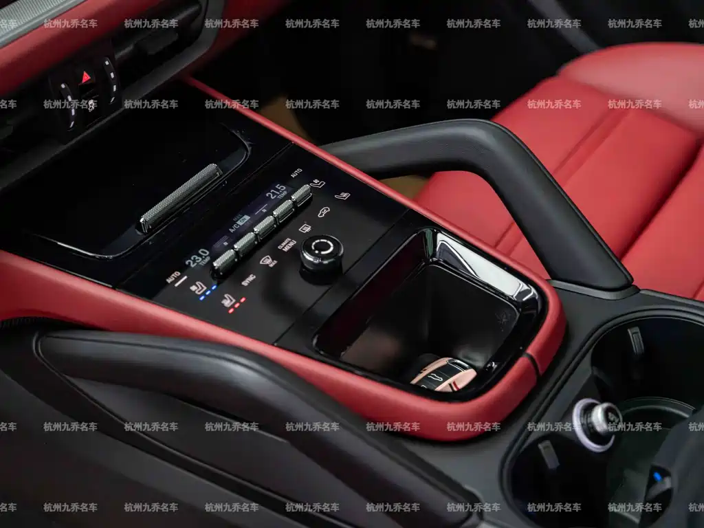 Cayenne 2025 Cayenne 3.0T Dream Edition купить на сайте DeffCars