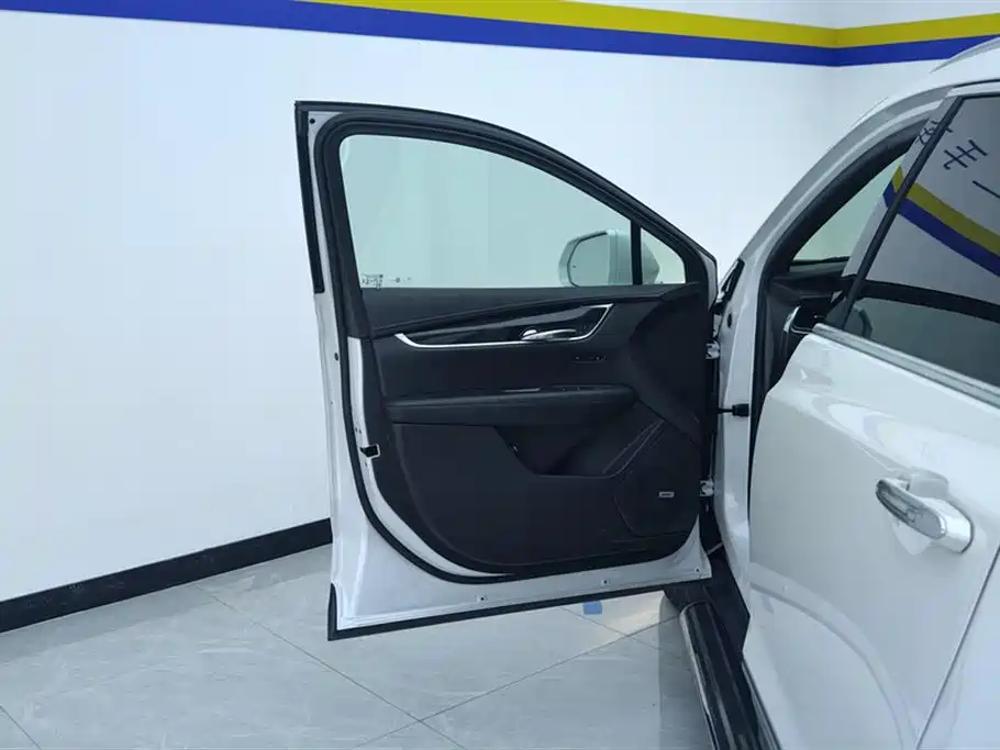 Cadillac XT5 2020 28T luxury model купить на сайте DeffCars