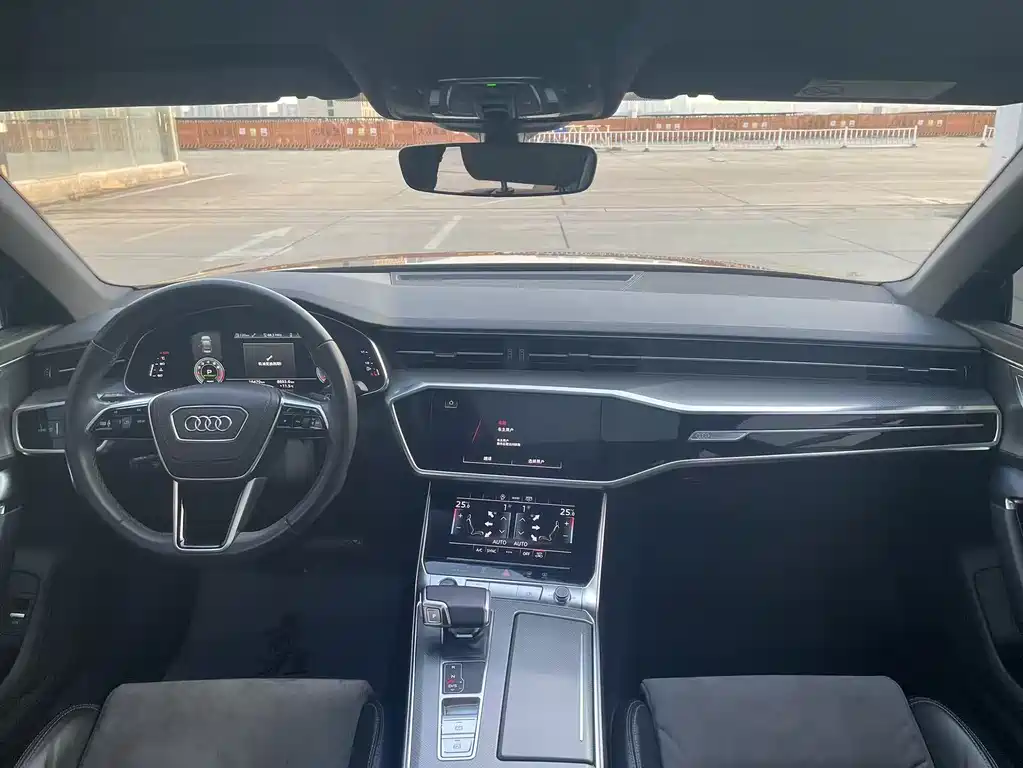 Audi A6L 2023 45 TFSI Premium Dynamic Model купить на сайте DeffCars