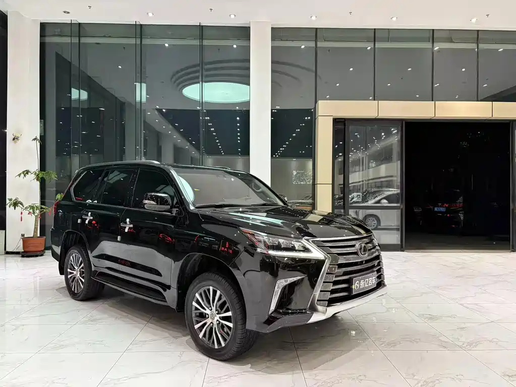 Lexus LX 2016款 570 动感豪华版 купить на сайте DeffCars