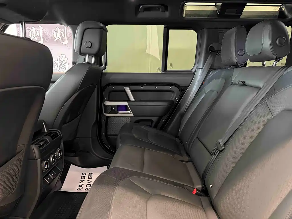 Land Rover Defender 2024 110 3.0T P400 X-DYNAMIC HSE купить на сайте DeffCars