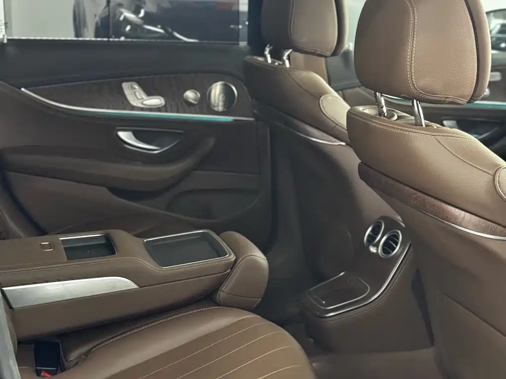 Mercedes-Benz E-Class 2023 E 300 L Luxury Model купить на сайте DeffCars