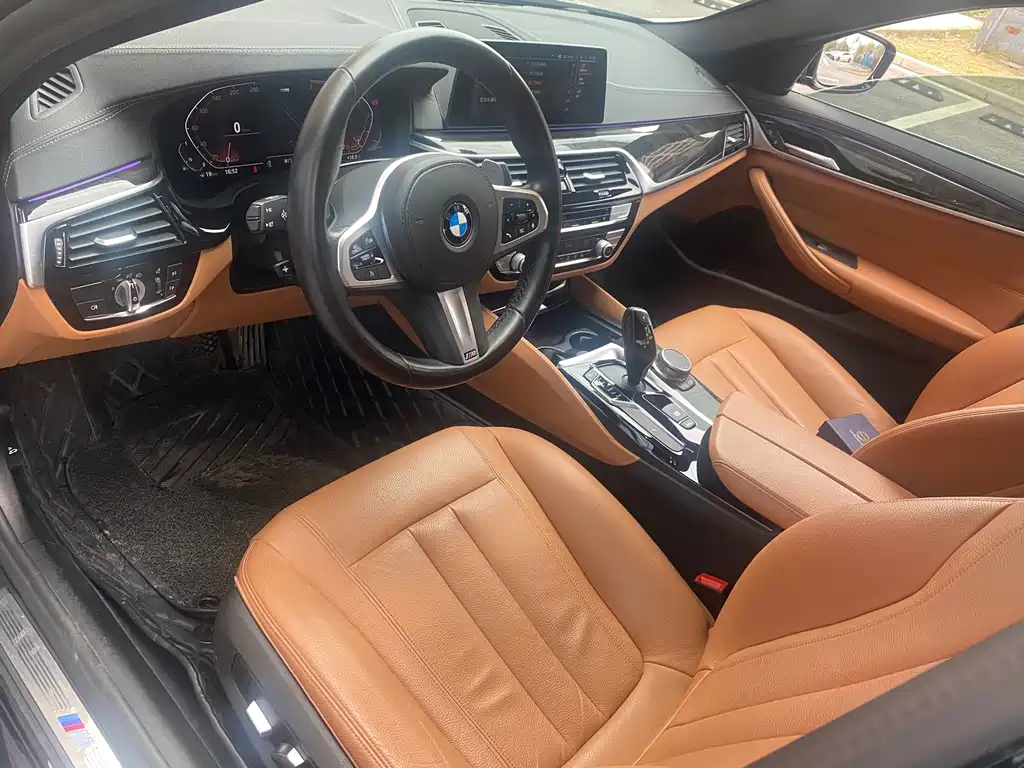 BMW 5 Series 2020 530Li Leading M Sports Package купить на сайте DeffCars