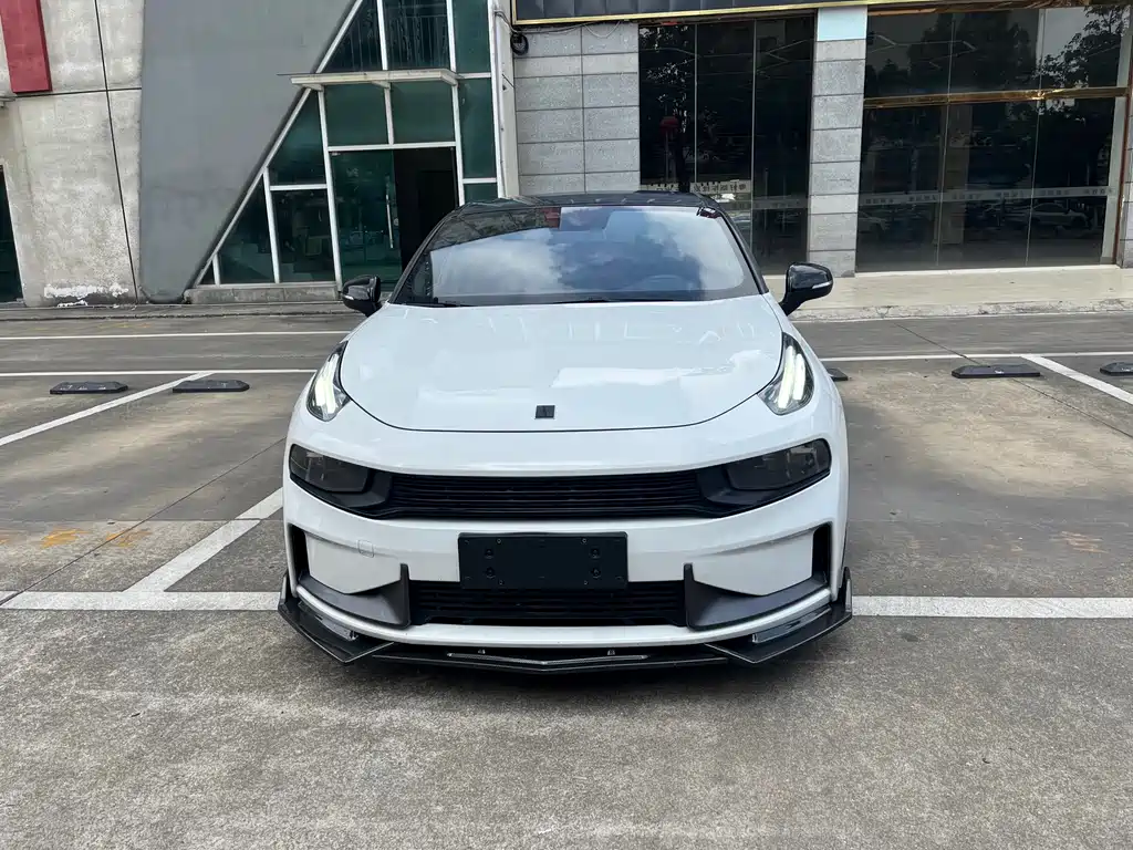 Lynk & Co 03 2019 1.5TD DCT Powerful Edition National VI купить на сайте DeffCars