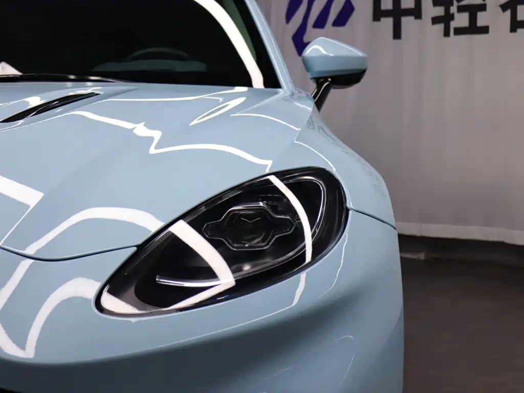 Aston Martin DBX 2021 4.0T V8 Return to Nature купить на сайте DeffCars