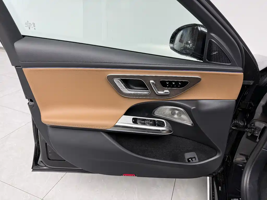 Mercedes-Benz E-Class 2026 E 300 L Luxury Model купить на сайте DeffCars