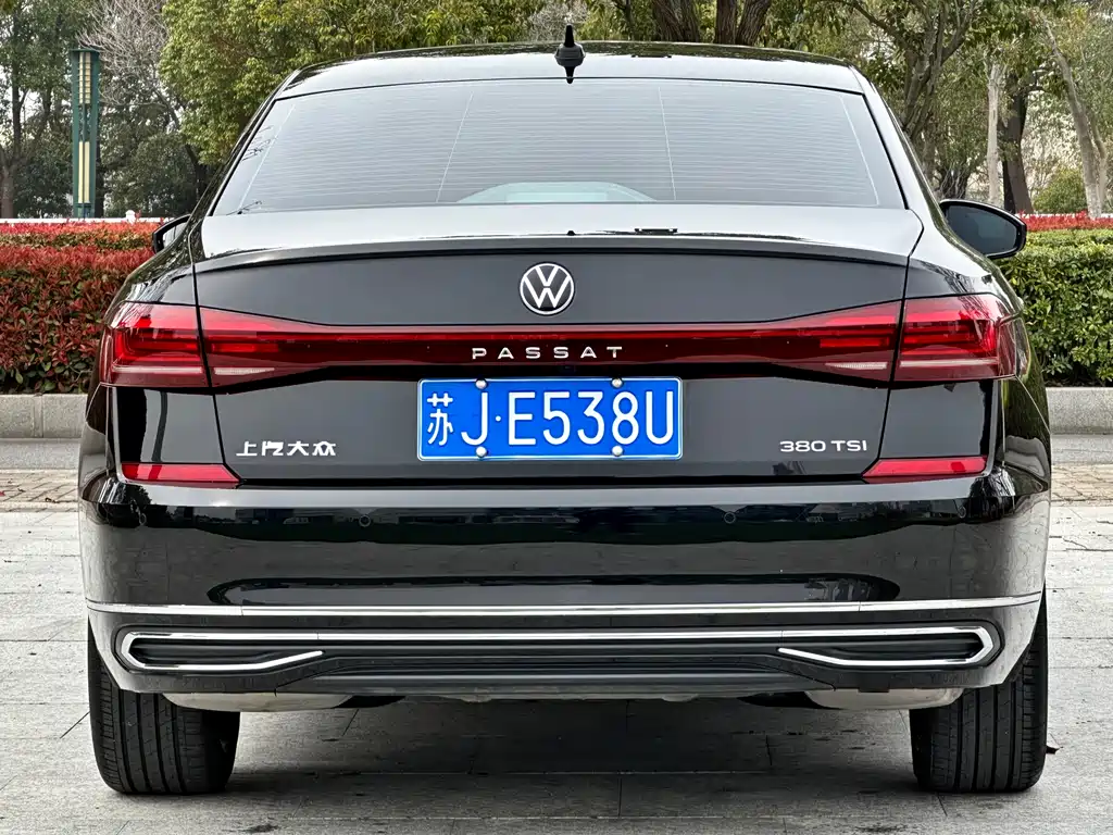 Passat 2024 380TSI Deluxe Edition купить на сайте DeffCars