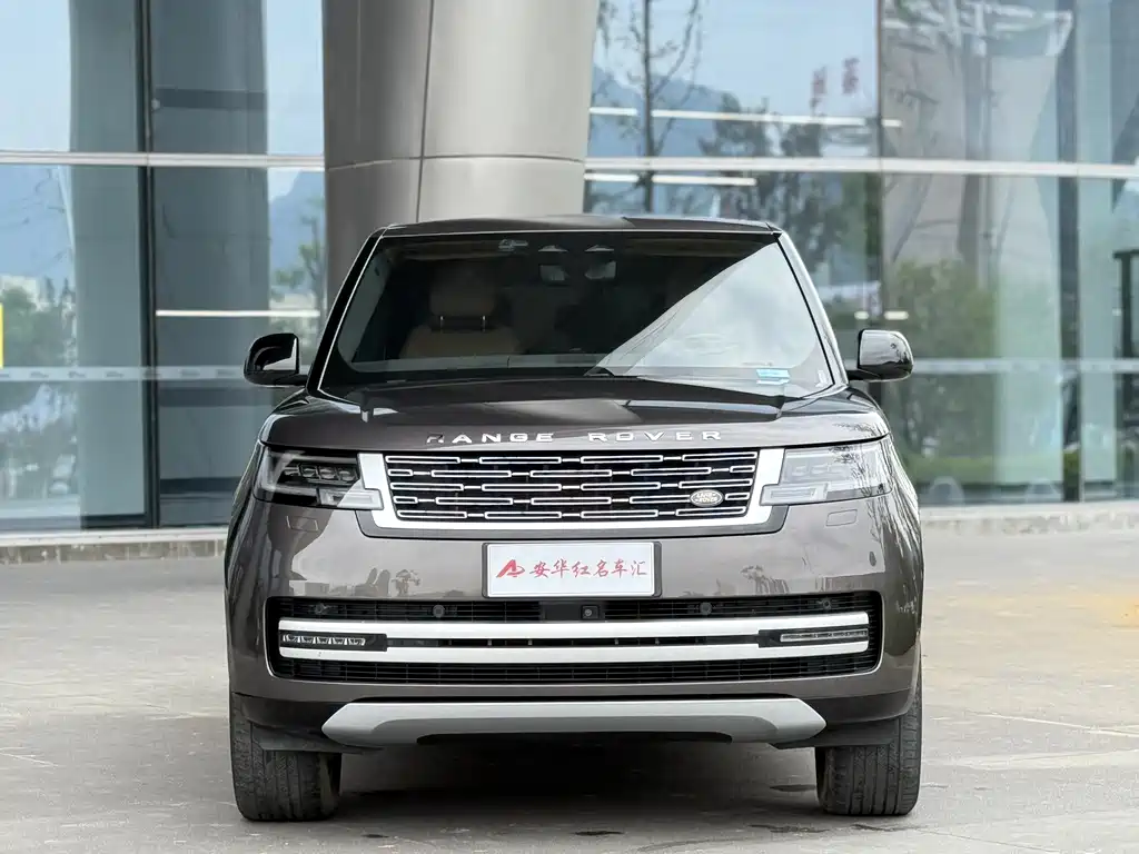 Range Rover 2023 3.0 L6 400PS Genesis Extended Edition купить на сайте DeffCars