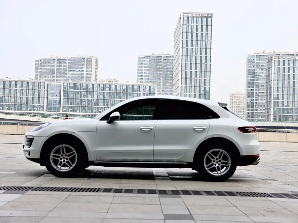 Macan 2017 Macan 2.0T купить на сайте DeffCars