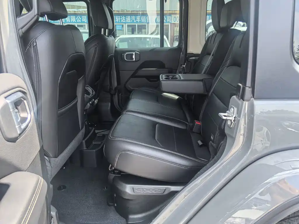 Wrangler New Energy 2021 Four Door 2.0T 4xe Sahara Advance Edition купить на сайте DeffCars
