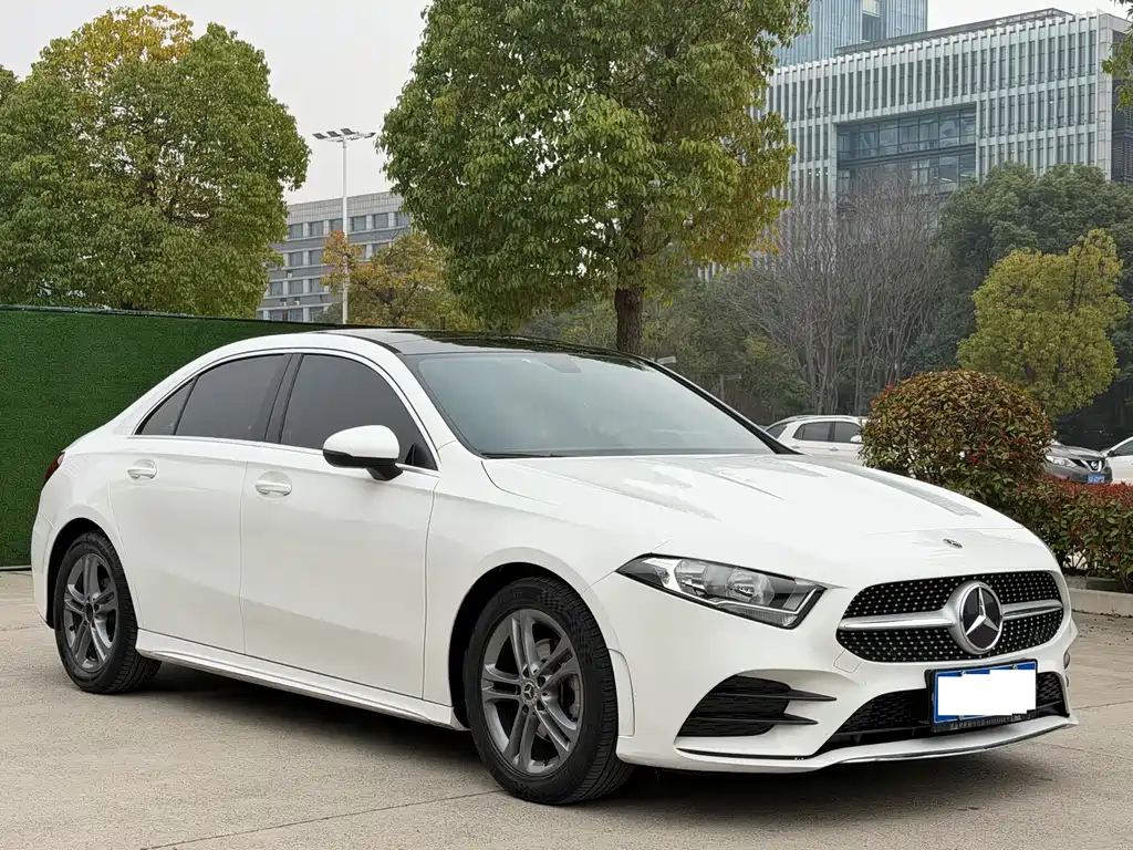 Mercedes-Benz A-Class 2022 A 180 L Sports Sedan купить на сайте DeffCars