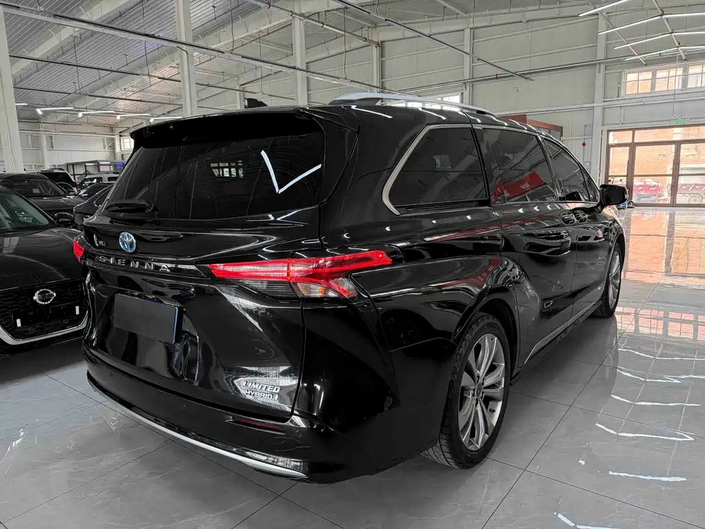 SIENNA 2023 2.5L Hybrid Premium Edition купить на сайте DeffCars