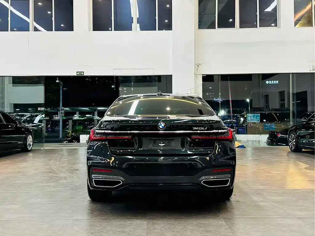 BMW 7 Series 2021 740Li Leading M Sports Package купить на сайте DeffCars