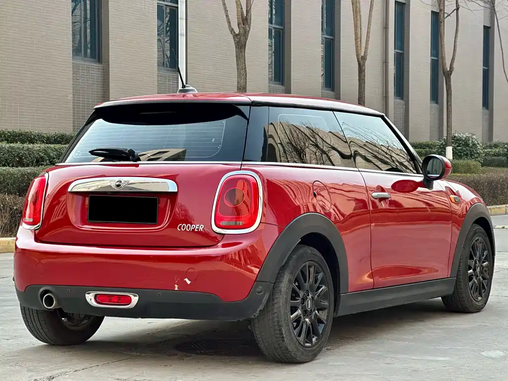 MINI 2018 1.5T ONE PLUS купить на сайте DeffCars