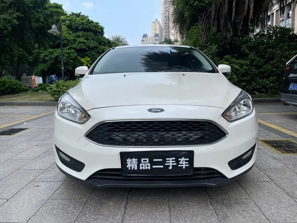 Focus 2015 hatchback 1.6L automatic comfort type купить на сайте DeffCars