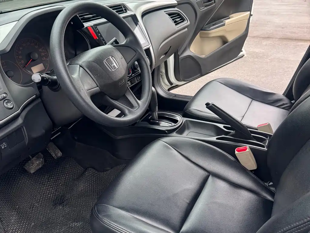 Fengfan (City) 2017 1.5L CVT Comfort Edition купить на сайте DeffCars